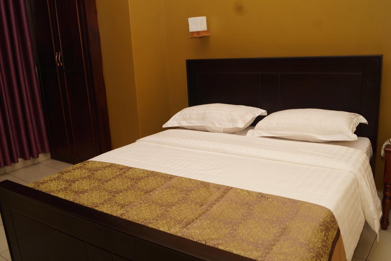 Diamonds Hotel Kampala Esterno foto