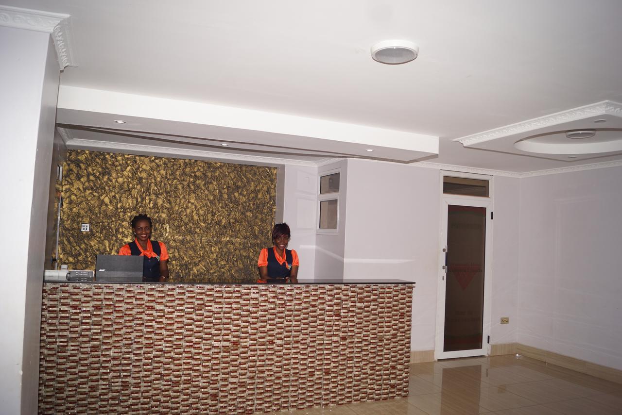 Diamonds Hotel Kampala Esterno foto